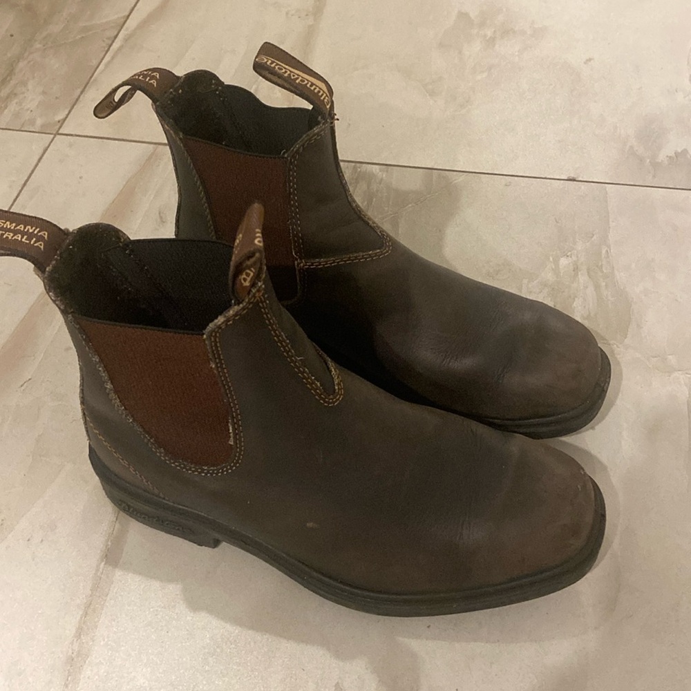 Blundstones dress boot